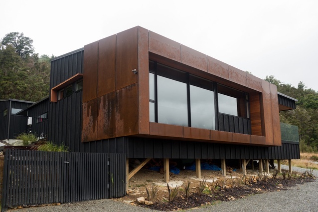 National finalist and Gold award-winning house by Harris Builders in St Arnaud. 