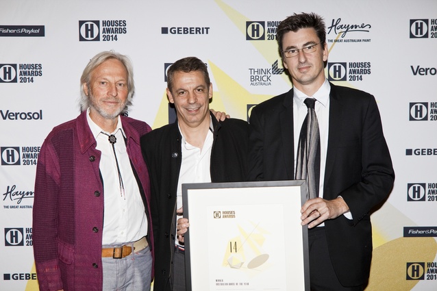 Winner of Australia House of the Year, Peter Stutchbury (left) and client (right) with Richard Munao of Cult.