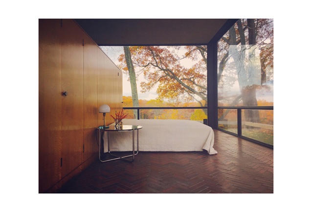 Simon Devitt's limited edition <a href="http://www.simondevitt.com/store/glass-house-bedroom-print/" target="_blank"><u>Glass House Bedroom print</u></a> captures the sleeping quarters of architect Philip Johnson’s iconic Glass House, built in 1949.