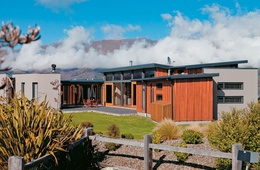 Houses Revisited: Wānaka holiday house