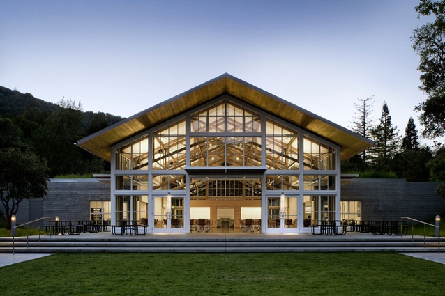 Branson School Student Commons, California by Turnbull Griffin Haesloop. Overhangs, sunshades and Solarban-60 low E-squared double-glazed windows minimize heat gain.