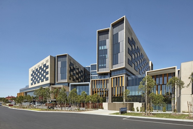 Finalist – Public Architecture: Bendigo Hospital by Silver Thomas Hanley with Bates Smart.