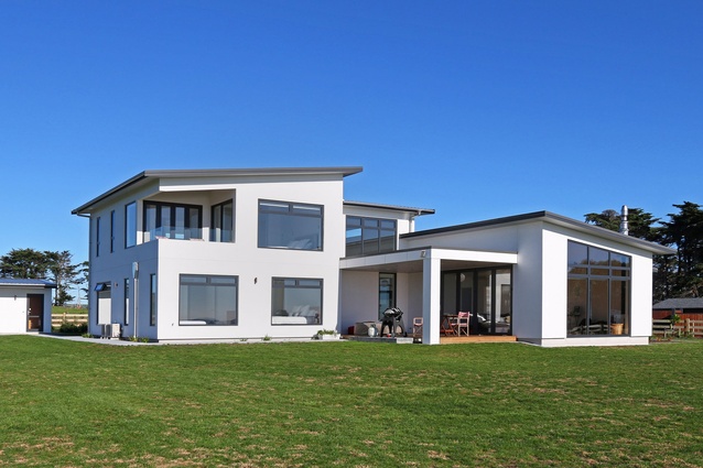 Nulook New Homes $600,000-$1 million and Gold Award winning house by  Fowler Homes Taranaki in Urenui.