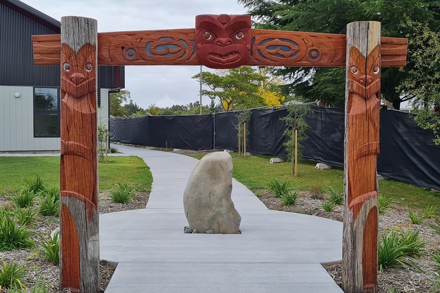 The Waharoa and Mauri stone that welcomes Kimi Ora Students into the school (Carving by Nathan Foote).