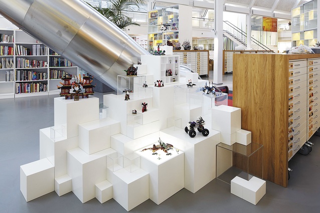 Podiums and model towers give designers the chance to display their work and exchange ideas.