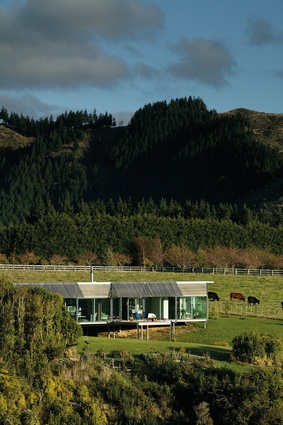Ewan Brown's Hot House pick is Kaitawa Road House by Dave Launder Architect. 
