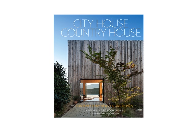 <em>City House, Country House</em> by John Walsh and Patrick Reynolds.