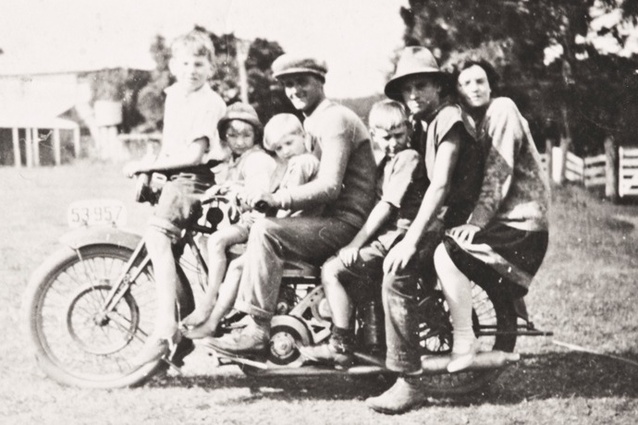 Henry family on the ‘Common’ at Bundanon, late 1920s.