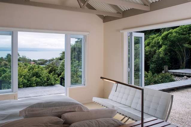 This bedroom has been designed as a separate pod, linked to the main house by the decking – creating a sense of connection while maintaining privacy.