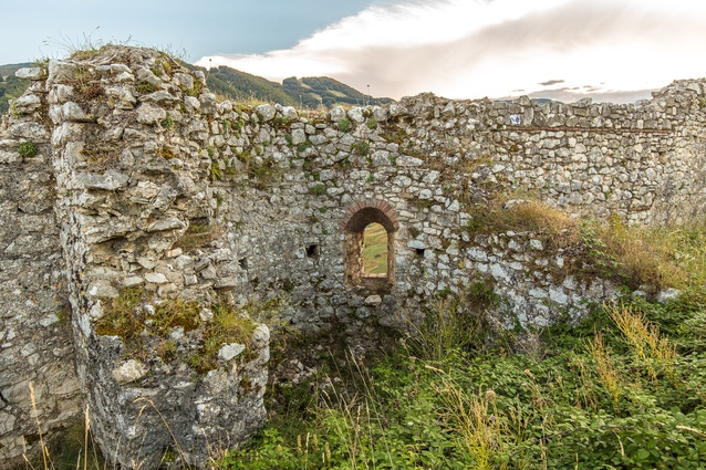 A window at Italy’s Castle of Roccamandolfi.