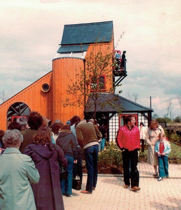 A photograph of Walker’s Milton Keynes House, which was built for the 1981 Ideal Homes Exhibition in Milton Keynes, England, taken on the opening day.