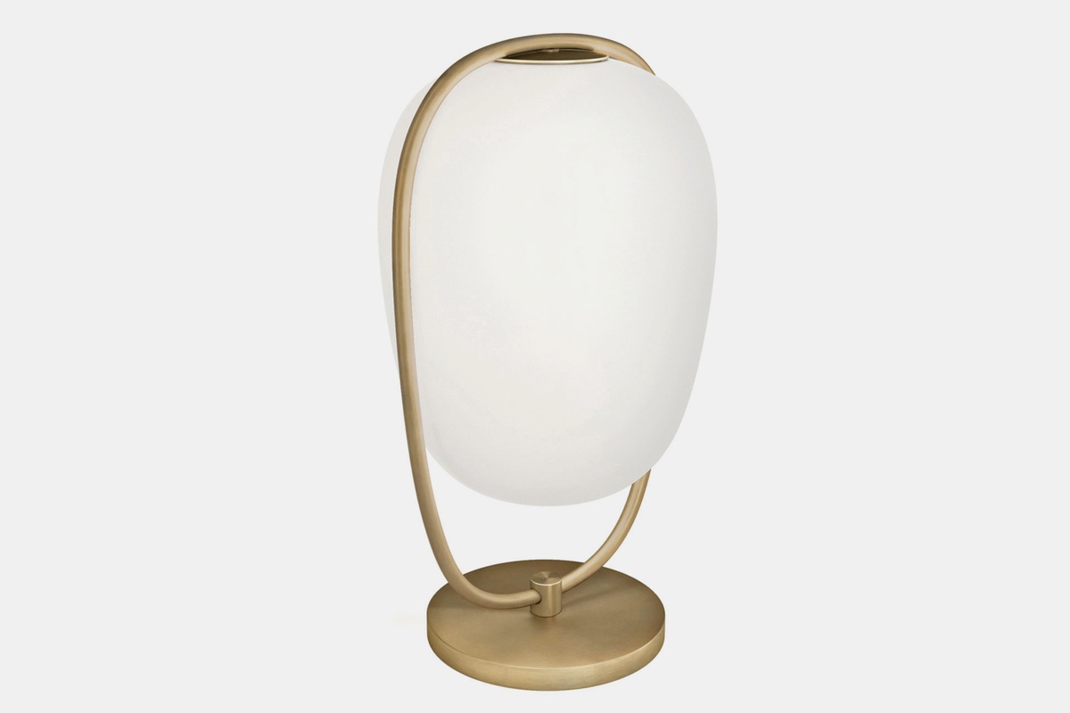 Top Shelf Graphic light Urbis Magazine