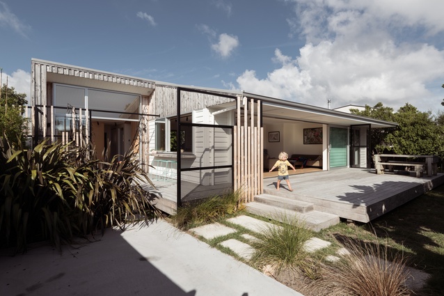 Winner: Residential Alterations and Additions Architectural Design Award – Over the Fence by Adam Taylor of ata.