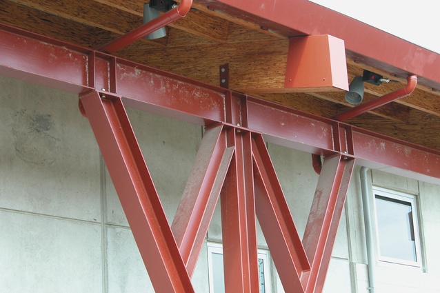 The major portions of this canopy truss were created using shop-welded connections. These discrete bolted connections are inconspicuous and allowed for an easier site assembly.