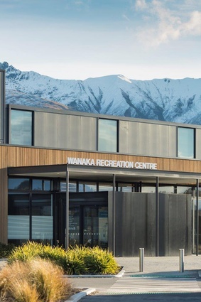 The use of natural timber at Wanaka’s Aquatic Centre ties the facility to its beautiful site and frames the views of the Southern Alps.