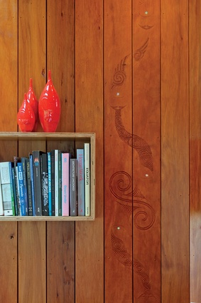 Maori master carver Rewi Thompson was invited to carve the interior of Bob Harvey’s house in Karekare, creating the history of Harvey’s family and the history of the land. 
