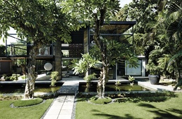 Doors wide open: Bali Villa