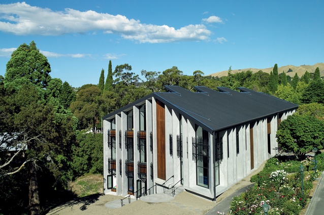 Iona College Information Resource Centre: a multifunctional education facility.