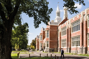 Of quadrangles, cloisters and corbels