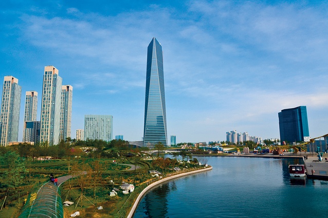 Songdo International Business District is a new ‘smart city’ masterplanned by Kohn Pedersen Fox and built on 1,500 acres of reclaimed land along Incheon’s waterfront in South Korea.