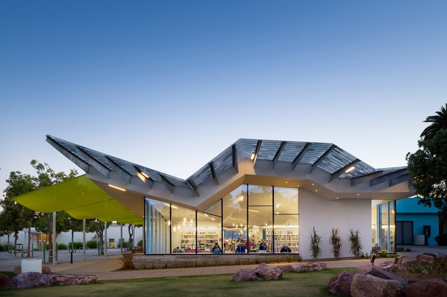 Pico Branch Library (United States) by Koning Eizenberg Architecture Inc. 