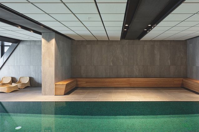 Residents’ pool facilities feature clear, crisp, impeccable detailing.