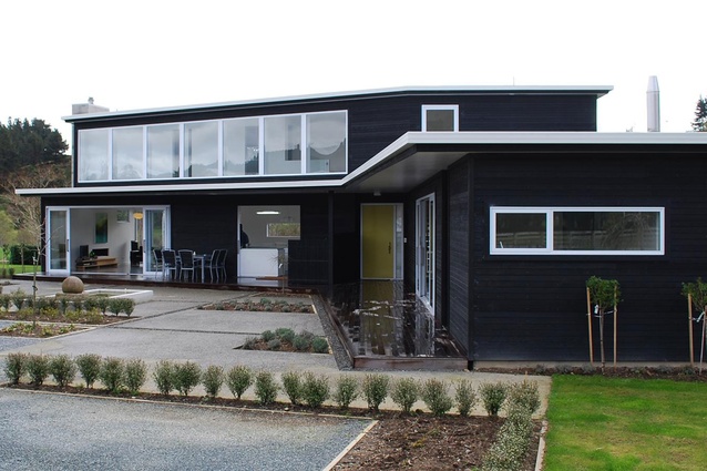 Mangaroa House: Upper Hutt by ballara bullman chin | bbc architects was a winner in the Housing category.