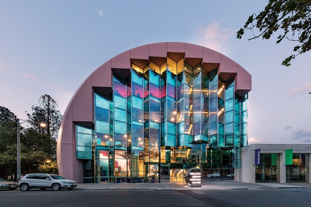 Geelong Library and Heritage Centre (GLHC) in Victoria, Australia, has a futuristic dome-like structure, a nod to the domed reading rooms of famous public libraries.
