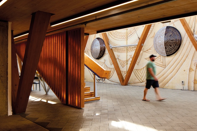 Careful modulation with timber slats gives privacy where needed.