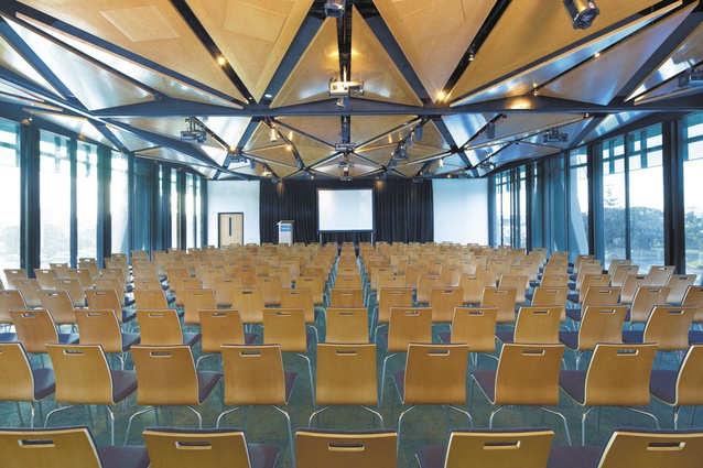 Conference facilities are located on level two. The narrow floor plate enables light to flow in from both east and west.