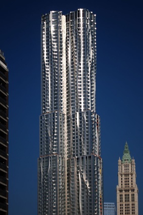 Not to be outdone, the west coast of the United States also has an example of blobitecture – New York by Gehry at Eight Spruce Street, completed in 2011.