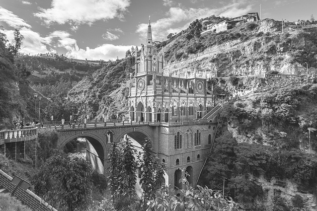 Santuario de Nuestra Señora de Las Lajas, Ipiales, Colombia, 1916-1949.