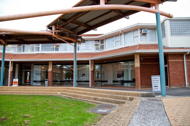 Deconstruction of this Northcote landmark reclaimed over 90% of materials.