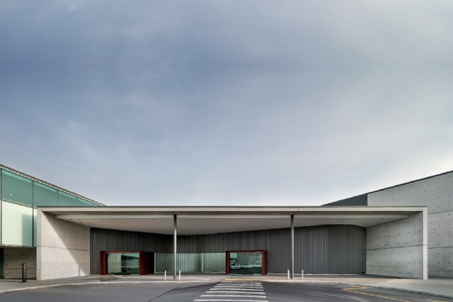 Regional Terminal at Christchurch Airport by BVN Donovan Hill in association with Jasmax has been named as a finalist in the Transport (Completed Buildings) category.