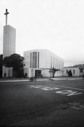 St James’ Anglican Church, Woburn Road. Completed in 1953 and considered to be the most radical church design in New Zealand at the time, architect Ron Muston of Structon Group designed the complex. W.M. Angus won the construction contract.