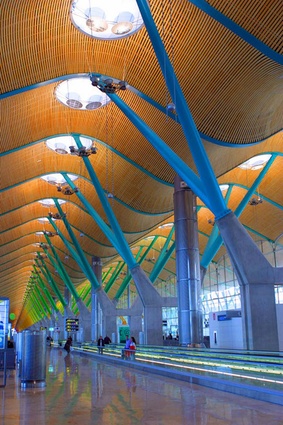 T4 Madrid Barajas Airport. The 5-layered strips  of bamboo were specially designed for this project and underwent a particular fireproof as well as anti-humidity treatment.