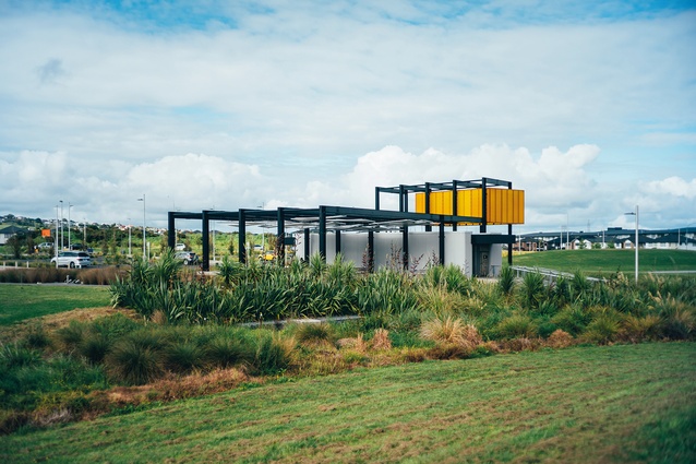 The Barry Curtis Park pavilion expanded the brief by everaging established landscape and neighbourhood connections. The bright orange beacon was designed to orientate people within the expanse of the park interior.