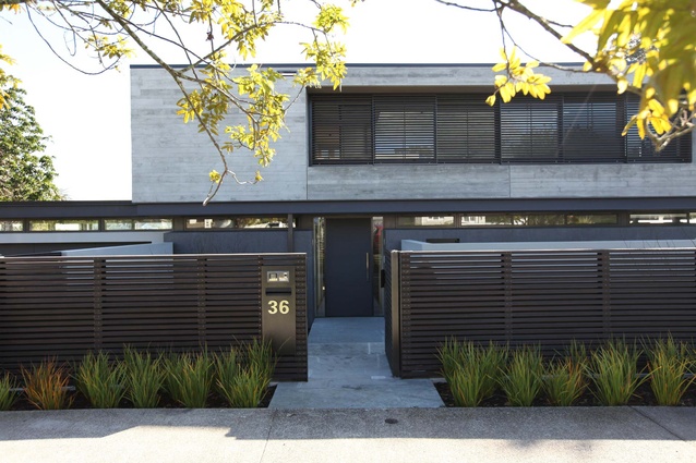Horizontal House, Remuera by Sumich Chaplin Architects.