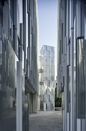 Sustainable Architecture: Geyser, Parnell, Auckland by Patterson Associates.