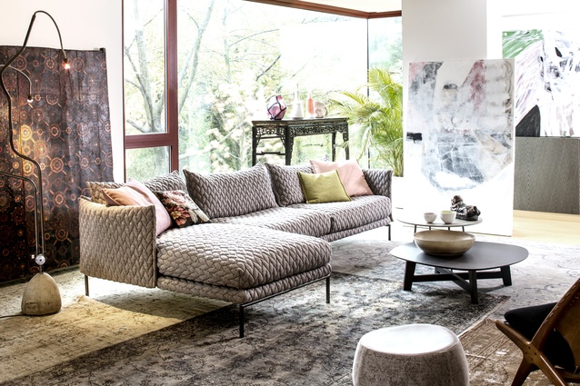 Moroso describes the family living room as “an Italian-Senegalese landscape”, in which furniture blends easily with original art and traditional motifs. 