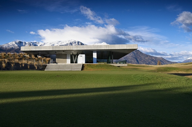 The Michael Hill Clubhouse was selected as one of the nine best sports and leisure buildings in the world at the World Architecture Awards 2008 in Barcelona. 