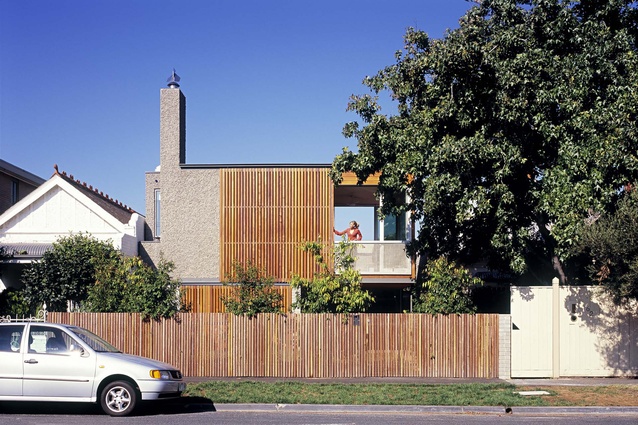 Upside Down House, 2005. A continuous landscape that brings the garden up and over the lower level sleeping areas turns the standard housing typology on its head.