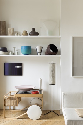 A detail of the living room. Trolley is by Alvar Aalto. On top are a Alev Siesbye Ebüzziya bowl, an Angelo Mangiarotti ashtray and a white ceramic by Taizo Kuroda. 