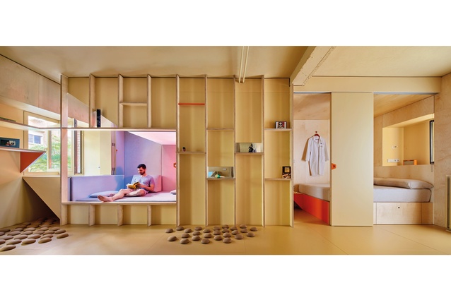 A multi-use capsule allows for an alternative space where the owner – a doctor – can sleep after working a night shift, or for a private space where guests can stay.