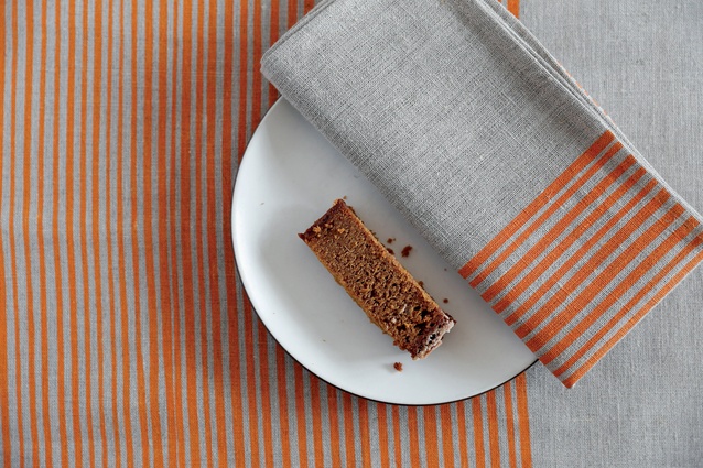 Napkins and tea towels in ‘Thin Stripes’ fabric.