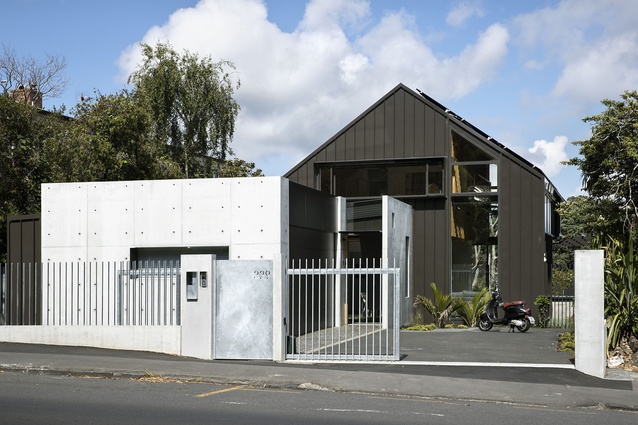 Housing category finalist: 339, Auckland by SGA – Strachan Group Architects.