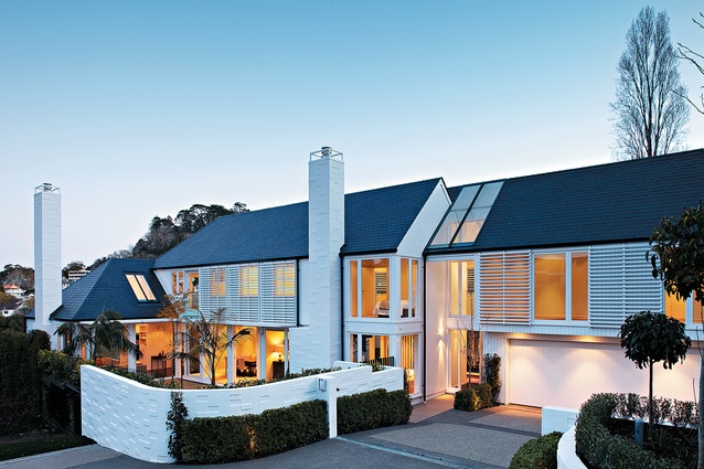 Traditional, perhaps, but never uptight – this Remuera house was designed by Robin O’Donnell Architects.