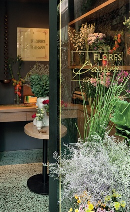 Casa Cavia has its own in-house florist, Flores Pasión.