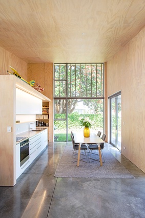 Pōhutukawa House by Stufkens and Chambers Architects.