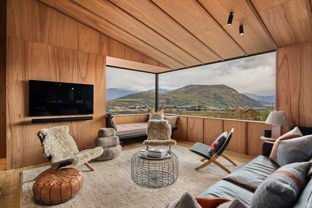 Lakes Building Co, Winner of the Southern New Home $1.5 - $2 million, and a Gold Award, for a home in Queenstown.